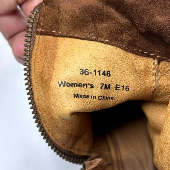 Trask Naomi Suede Brown Ankle Boots Low Cut Booties Buckle Leather Comfy NWOT - Picture 11 of 12